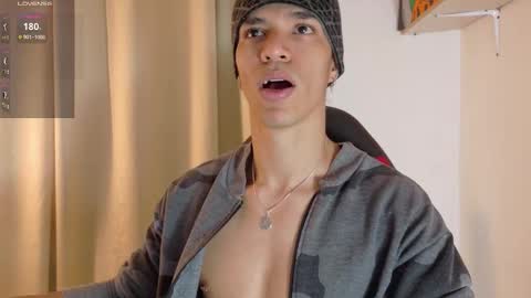 Snapshot of willy_veins chatting on October 2025 12:03:02 PM willy_veins online show from October 2025 12:03:02 PM