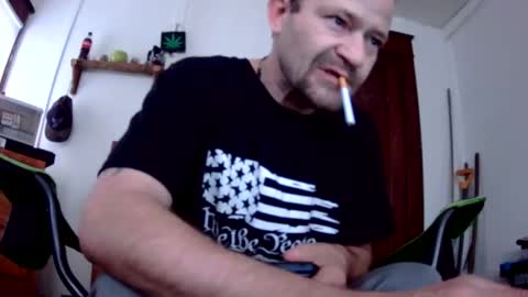 willydogg83 online show from April 2026 12:10:01 PM
