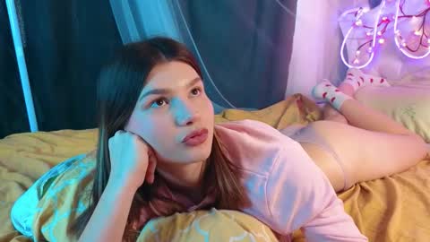 Vicki3 online show from March 2026 07:15:01 AM