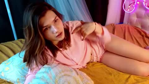 Vicki3 online show from March 2026 07:03:02 AM