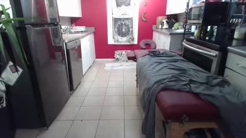 winebottle24 online show from February 2025 05:19:02 AM