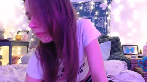 Eevie online show from December 2024 12:23:01 AM