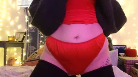 Eevie online show from December 2024 11:10:01 PM