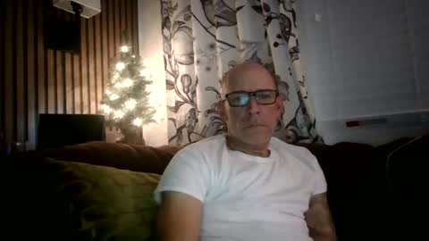 Snapshot of wingnutt765733 chatting on January 2026 05:33:02 AM wingnutt765733 online show from January 2026 05:33:02 AM