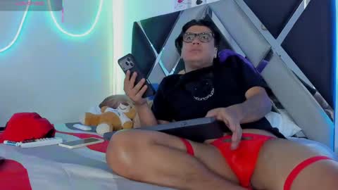 winniepooh_69 online show from May 2026 11:34:04 PM