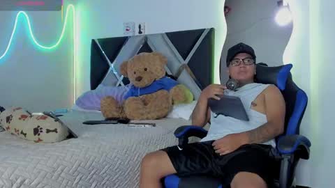 winniepooh_69 online show from May 2026 09:23:02 PM