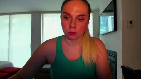 Snapshot of winter_miracle chatting on January 2025 06:49:01 PM Winter Miracle online show from January 2025 06:49:01 PM