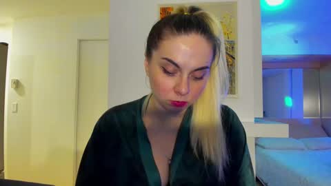 Snapshot of winter_miracle chatting on January 2025 01:28:02 AM Winter Miracle online show from January 2025 01:28:02 AM