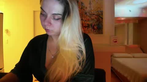 Snapshot of winter_miracle chatting on January 2025 07:00:01 AM Winter Miracle online show from January 2025 07:00:01 AM