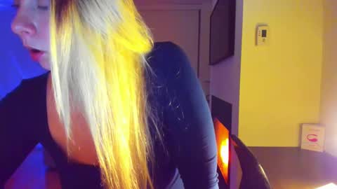 Snapshot of winter_miracle chatting on February 2025 09:28:01 AM Winter Miracle online show from February 2025 09:28:01 AM