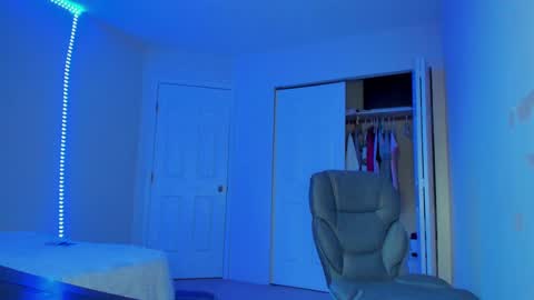 Snapshot of winter_miracle chatting on February 2025 11:59:02 PM Winter Miracle online show from February 2025 11:59:02 PM