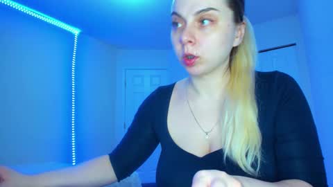 Snapshot of winter_miracle chatting on March 2025 11:29:01 AM Winter Miracle online show from March 2025 11:29:01 AM