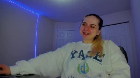 Snapshot of winter_miracle chatting on March 2025 03:33:01 AM Winter Miracle online show from March 2025 03:33:01 AM