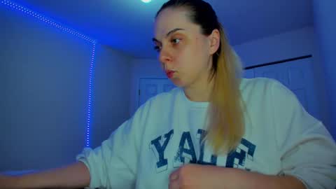 Snapshot of winter_miracle chatting on March 2025 11:08:02 AM Winter Miracle online show from March 2025 11:08:02 AM