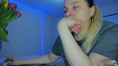 Snapshot of winter_miracle chatting on March 2025 06:49:01 AM Winter Miracle online show from March 2025 06:49:01 AM