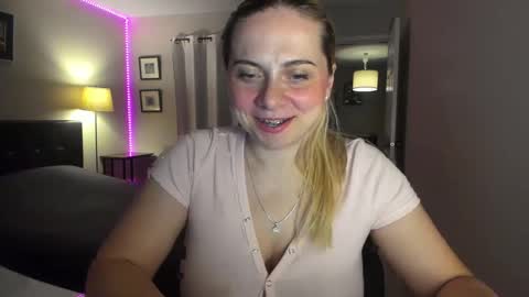 Snapshot of winter_miracle chatting on September 2025 06:47:02 AM Winter Miracle online show from September 2025 06:47:02 AM