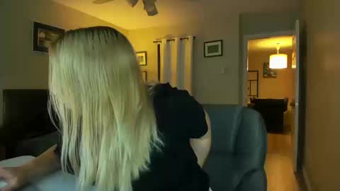 Snapshot of winter_miracle chatting on October 2025 06:30:01 PM Winter Miracle online show from October 2025 06:30:01 PM