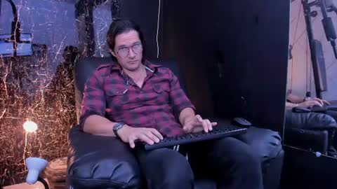 Snapshot of wiston_cox chatting on July 2026 01:07:01 PM Wiston online show from July 2026 01:07:01 PM