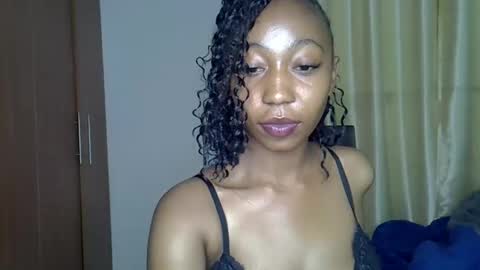 girlie o online show from February 2025 02:48:02 AM