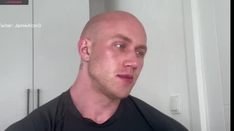 Snapshot of wlademarbergs chatting on May 2026 06:21:03 AM Wlademar online show from May 2026 06:21:03 AM