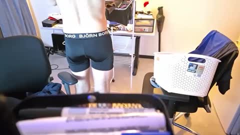 Snapshot of wnhz27 chatting on December 2024 01:38:02 AM wnhz27 online show from December 2024 01:38:02 AM