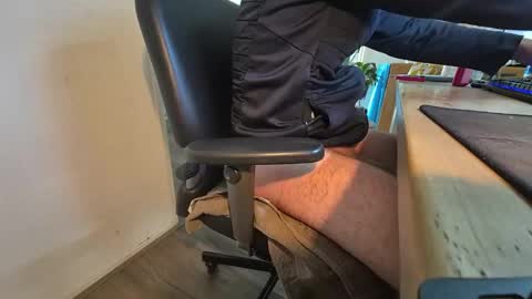 Snapshot of wnhz27 chatting on September 2025 09:13:02 AM wnhz27 online show from September 2025 09:13:02 AM