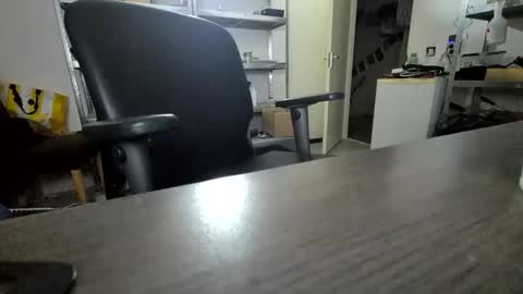 Snapshot of wnhz27 chatting on October 2025 11:24:02 PM wnhz27 online show from October 2025 11:24:02 PM