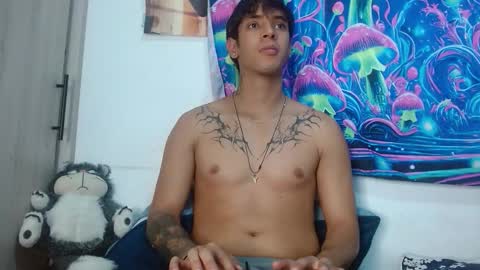 wolf_light online show from January 2026 01:21:02 AM