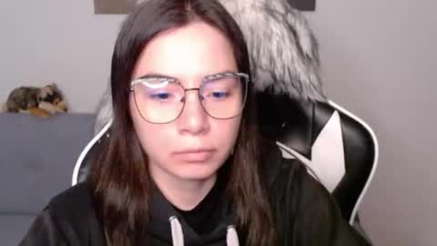 Alex online show from February 2026 02:04:02 AM