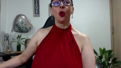 Snapshot of womanhornyx chatting on May 2026 11:23:04 PM Womanhornyx online show from May 2026 11:23:04 PM