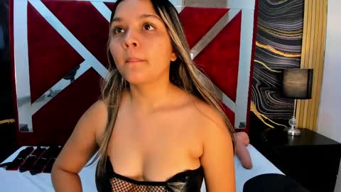 Snapshot of wonderkloe_ chatting on May 2026 07:37:02 PM wonderkloe_ online show from May 2026 07:37:02 PM