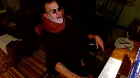 Snapshot of woodchuck185 chatting on March 2026 02:50:02 AM Chuck online show from March 2026 02:50:02 AM