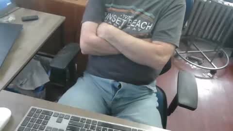 Snapshot of woodworker6473 chatting on March 2026 01:29:02 PM woodworker6473 online show from March 2026 01:29:02 PM