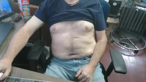 Snapshot of woodworker6473 chatting on March 2026 02:13:01 PM woodworker6473 online show from March 2026 02:13:01 PM