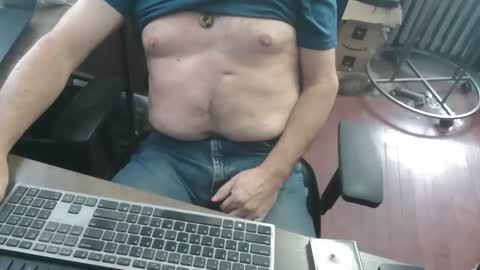 Snapshot of woodworker6473 chatting on March 2026 01:49:01 PM woodworker6473 online show from March 2026 01:49:01 PM