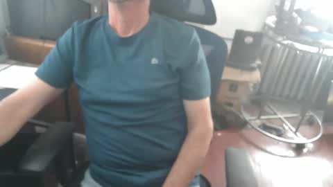 Snapshot of woodworker6473 chatting on April 2026 01:49:01 PM woodworker6473 online show from April 2026 01:49:01 PM