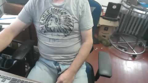 Snapshot of woodworker6473 chatting on April 2026 12:32:01 PM woodworker6473 online show from April 2026 12:32:01 PM