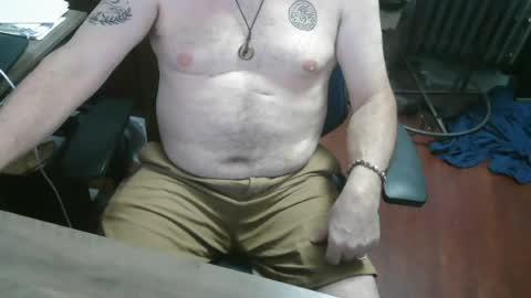 Snapshot of woodworker6473 chatting on July 2026 12:39:01 AM woodworker6473 online show from July 2026 12:39:01 AM