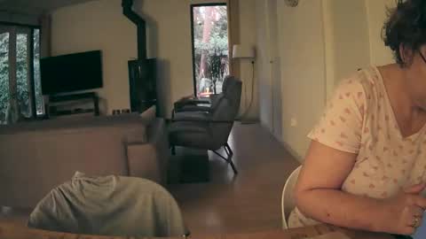 woodwurm and Snoeske online show from December 2025 07:13:02 AM