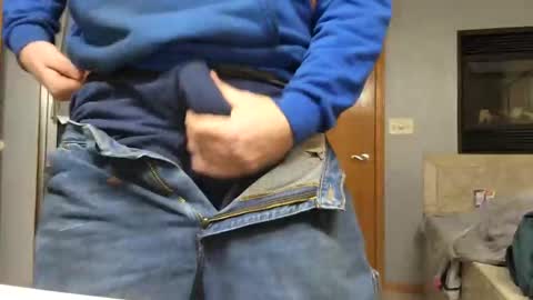 Snapshot of workingman6969 chatting on December 2024 10:23:01 PM workingman6969 online show from December 2024 10:23:01 PM