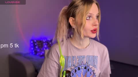 Snapshot of worldofllove chatting on February 2025 07:05:02 PM Arnika and Simon online show from February 2025 07:05:02 PM