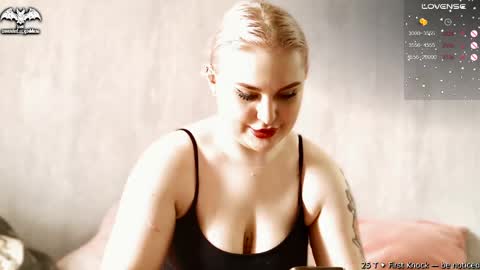Snapshot of wounded_goddess chatting on June 2026 03:17:02 PM Goddess Sophy online show from June 2026 03:17:02 PM