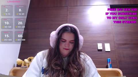 Snapshot of wow_its_kaitlyn chatting on November 2025 12:49:01 PM Kaitlyn xx online show from November 2025 12:49:01 PM