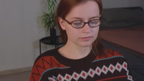 Rebecy online show from November 2025 02:06:02 PM