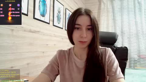 Snapshot of wow_porno_ chatting on March 2025 02:34:02 PM Anna  online show from March 2025 02:34:02 PM