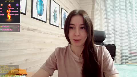 Snapshot of wow_porno_ chatting on March 2025 05:39:02 PM Anna  online show from March 2025 05:39:02 PM