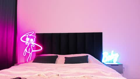 Emi online show from December 2024 08:23:02 AM