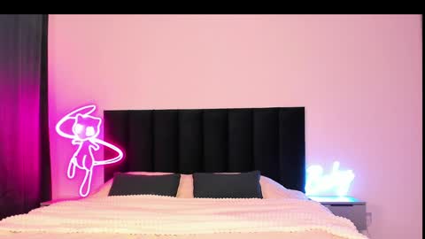 Emi online show from March 2025 05:00:02 AM