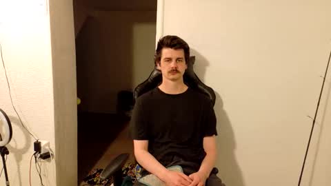 Wyatt online show from April 2026 04:19:01 AM