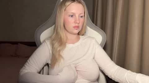 eva online show from November 2025 04:18:02 PM